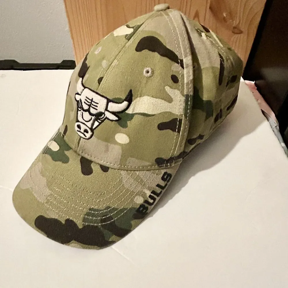 NBA Chicago Bulls Fan Favorite Camo Adjustable Hat